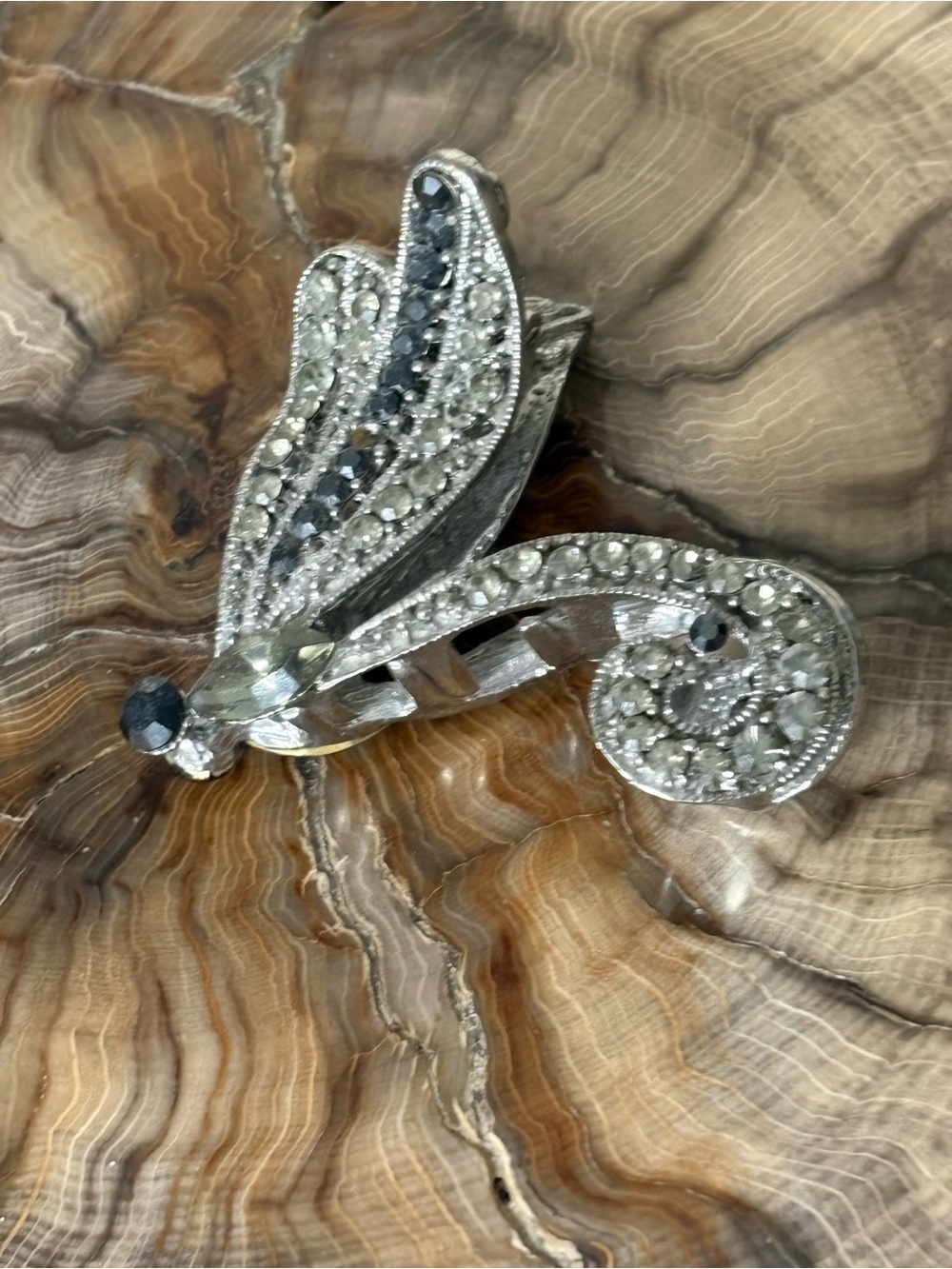 Elegant Dragonfly Crystal Rhinestone Hair Claw - Picture 4 of 8